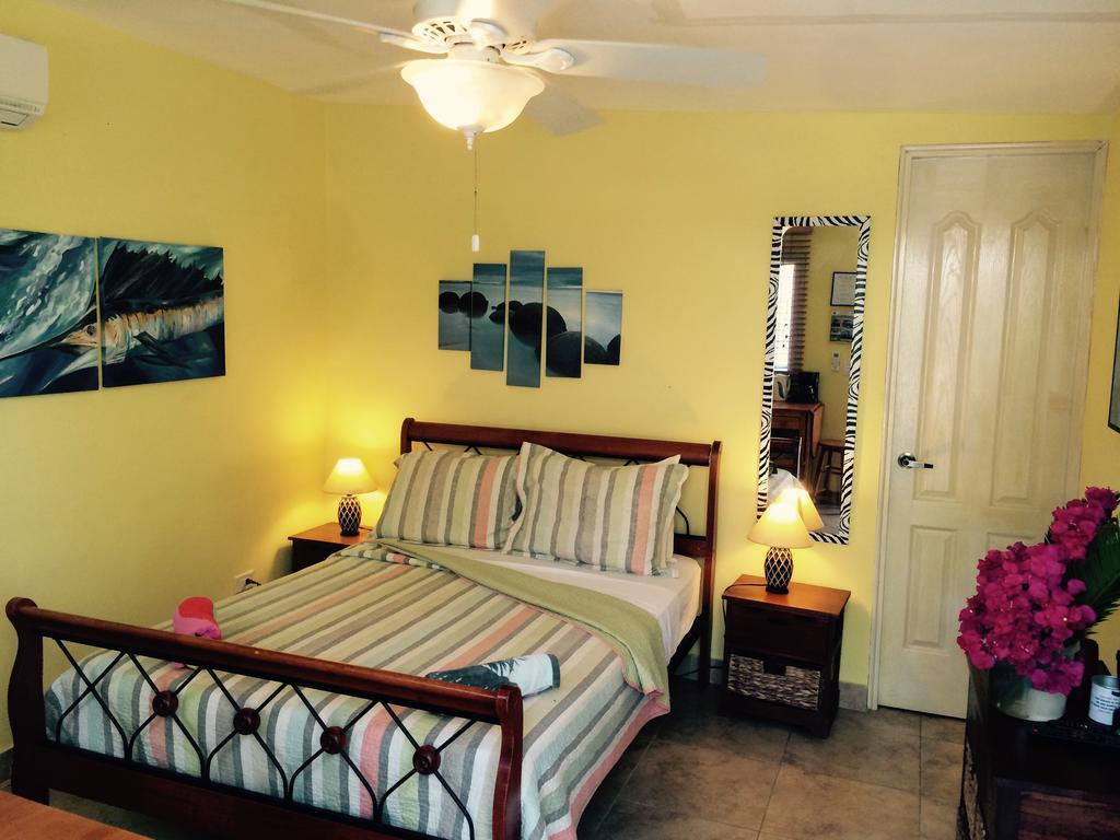 Casa Del Sol Bed And Breakfast Contadora Island Ngoại thất bức ảnh